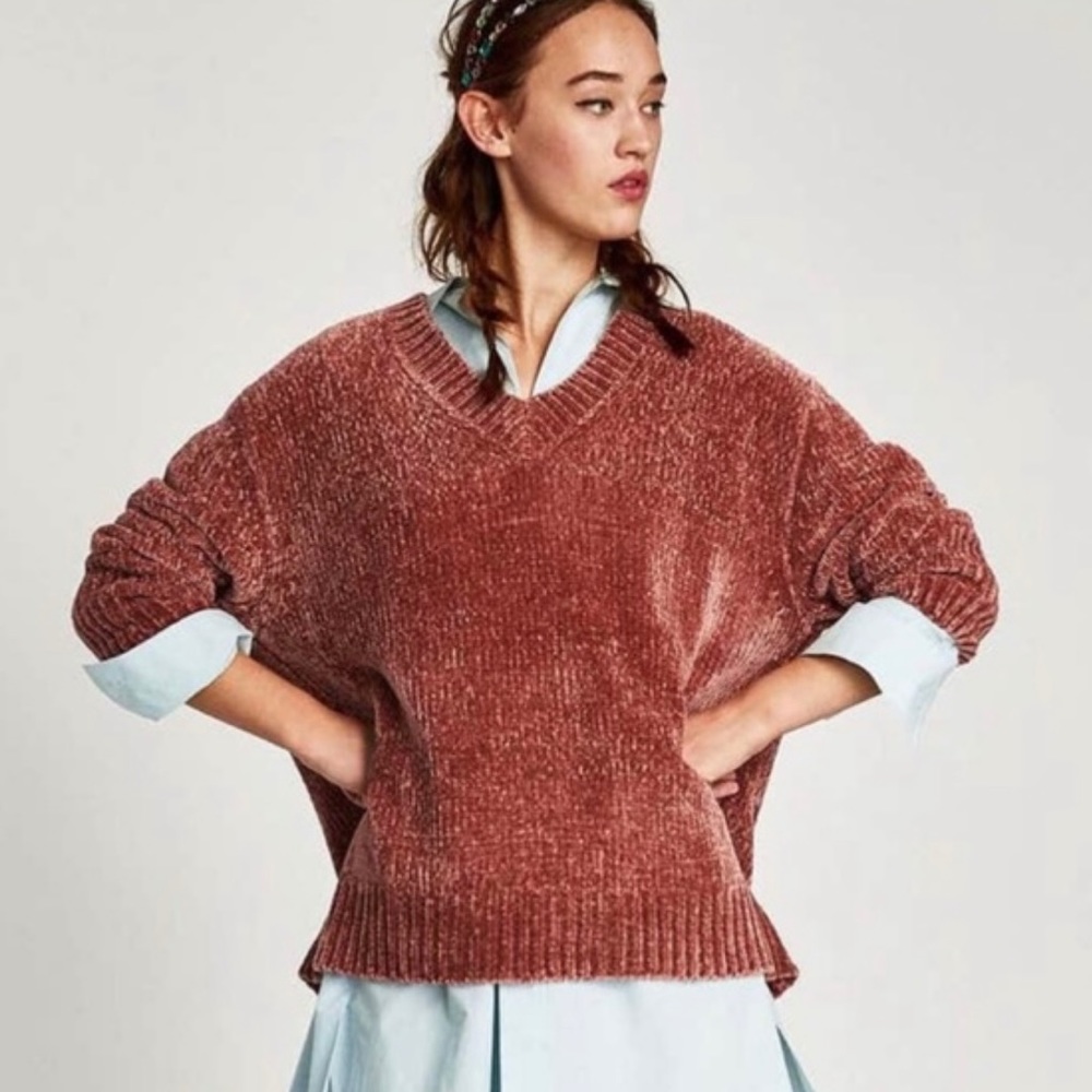 ZARA KNIT SWEATER